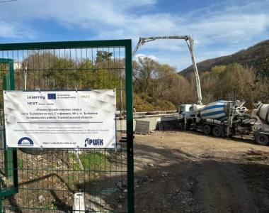 Будівельні роботи тривають